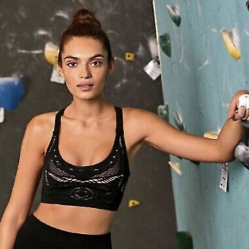 🌙FP MOVEMENT Crochet My Way Crop🌙